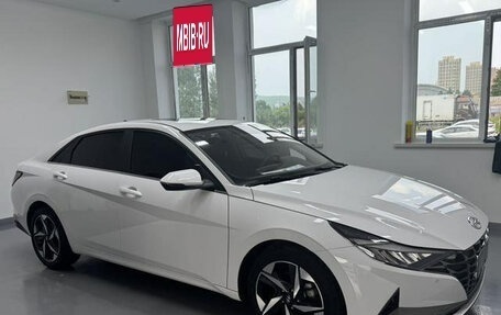 Hyundai Elantra, 2021 год, 1 750 000 рублей, 4 фотография
