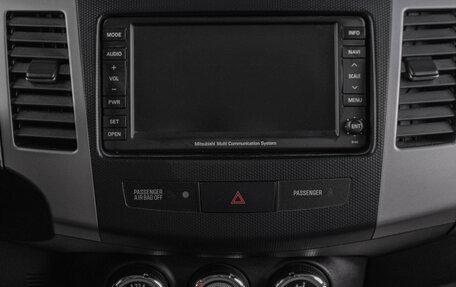 Mitsubishi Outlander III рестайлинг 3, 2011 год, 1 199 000 рублей, 15 фотография