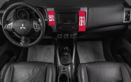 Mitsubishi Outlander III рестайлинг 3, 2011 год, 1 199 000 рублей, 8 фотография