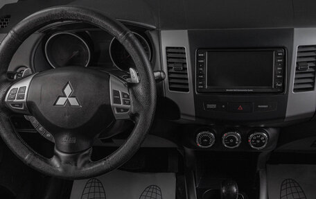 Mitsubishi Outlander III рестайлинг 3, 2011 год, 1 199 000 рублей, 18 фотография