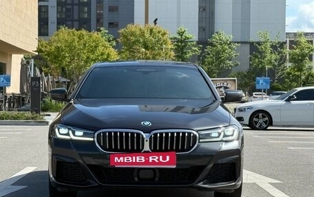 BMW 5 серия, 2022 год, 3 830 013 рублей, 2 фотография