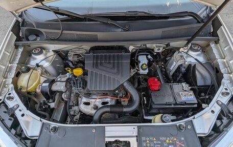 Renault Logan II, 2019 год, 750 000 рублей, 5 фотография