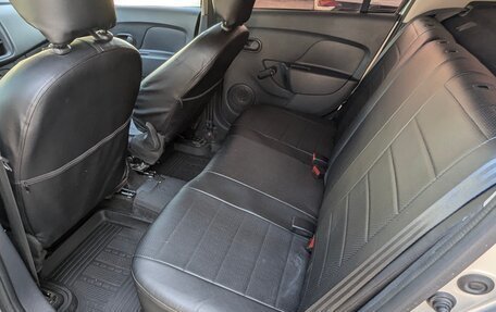 Renault Logan II, 2019 год, 750 000 рублей, 20 фотография
