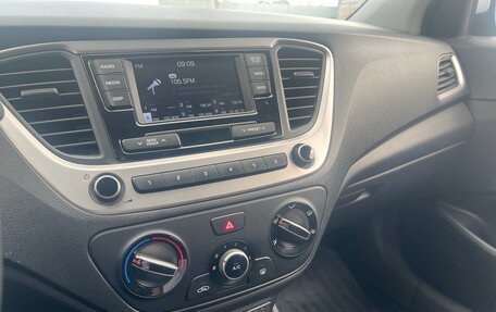 Hyundai Solaris II рестайлинг, 2018 год, 1 350 000 рублей, 13 фотография