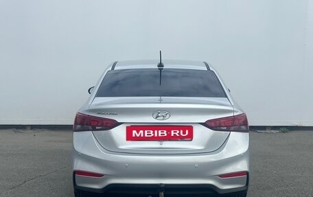 Hyundai Solaris II рестайлинг, 2018 год, 1 350 000 рублей, 5 фотография