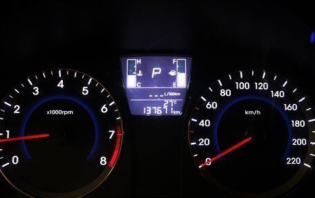 Hyundai Solaris II рестайлинг, 2016 год, 990 000 рублей, 11 фотография