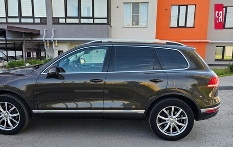 Volkswagen Touareg III, 2015 год, 2 850 000 рублей, 8 фотография