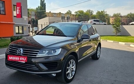 Volkswagen Touareg III, 2015 год, 2 850 000 рублей, 3 фотография