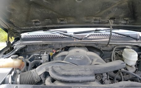 Cadillac Escalade II, 2004 год, 1 100 000 рублей, 13 фотография