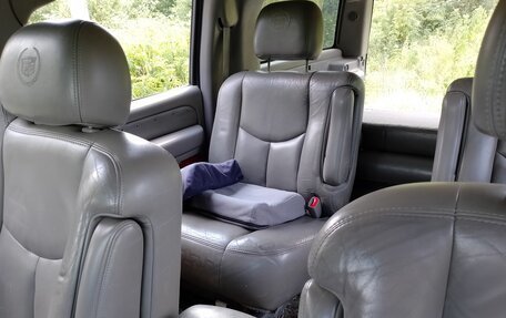 Cadillac Escalade II, 2004 год, 1 100 000 рублей, 14 фотография