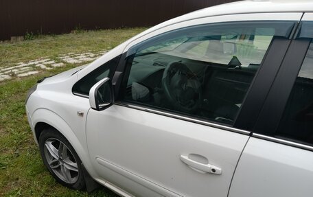 Opel Zafira B, 2011 год, 749 000 рублей, 2 фотография