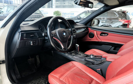 BMW 3 серия, 2011 год, 1 840 000 рублей, 16 фотография