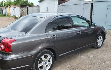Toyota Avensis III рестайлинг, 2006 год, 770 000 рублей, 1 фотография