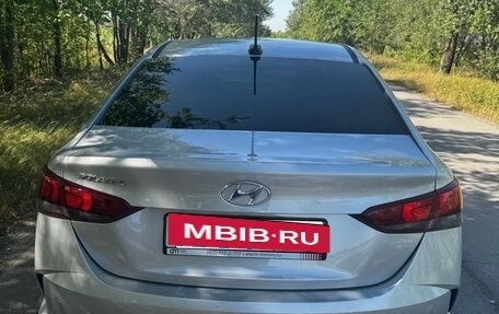 Hyundai Solaris II рестайлинг, 2022 год, 1 700 000 рублей, 5 фотография