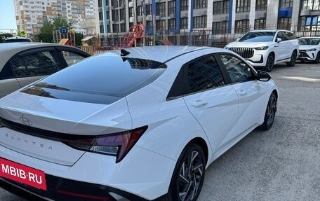 Hyundai Elantra, 2024 год, 2 450 000 рублей, 2 фотография