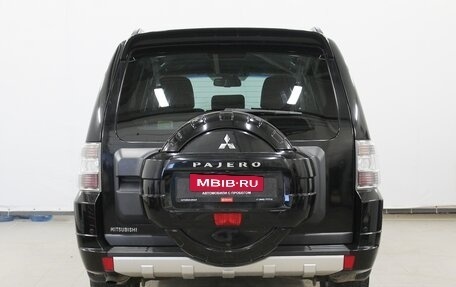 Mitsubishi Pajero IV, 2014 год, 2 790 000 рублей, 5 фотография