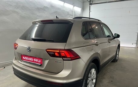 Volkswagen Tiguan II, 2019 год, 2 050 000 рублей, 3 фотография