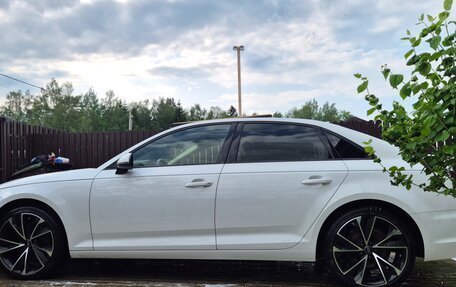 Audi A4, 2018 год, 2 700 000 рублей, 3 фотография
