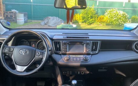 Toyota RAV4, 2016 год, 1 830 000 рублей, 4 фотография