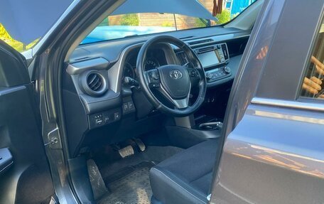 Toyota RAV4, 2016 год, 1 830 000 рублей, 9 фотография