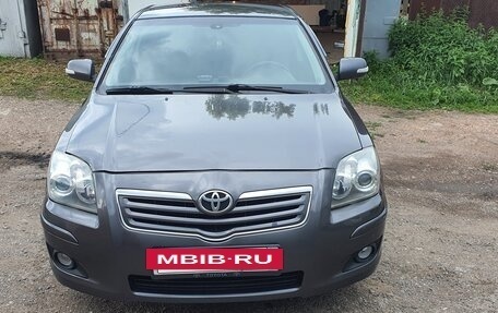 Toyota Avensis III рестайлинг, 2006 год, 770 000 рублей, 2 фотография