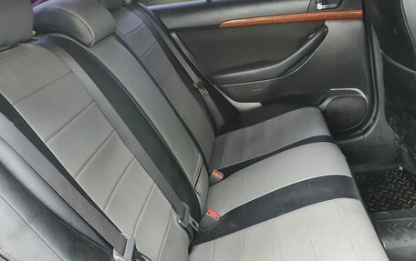 Toyota Avensis III рестайлинг, 2006 год, 770 000 рублей, 10 фотография