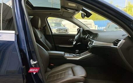 BMW 3 серия, 2019 год, 4 200 000 рублей, 12 фотография