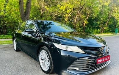 Toyota Camry, 2019 год, 2 350 000 рублей, 1 фотография