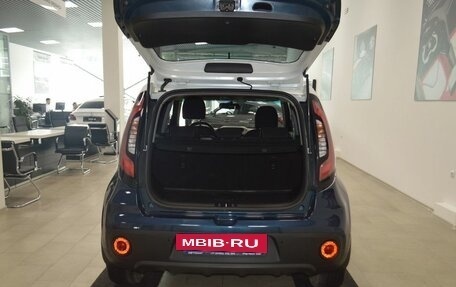 KIA Soul II рестайлинг, 2018 год, 1 555 000 рублей, 11 фотография