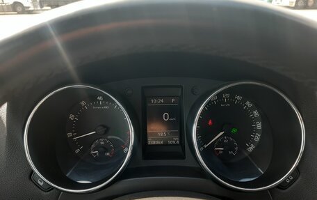 Skoda Yeti I рестайлинг, 2015 год, 1 445 000 рублей, 12 фотография