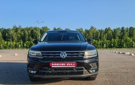 Volkswagen Tiguan II, 2017 год, 3 000 000 рублей, 8 фотография