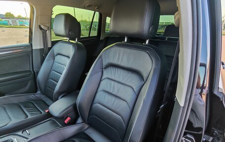Volkswagen Tiguan II, 2017 год, 3 000 000 рублей, 14 фотография