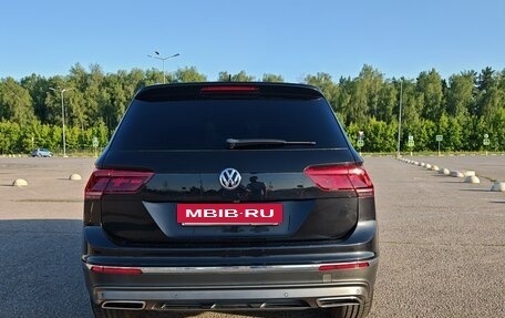 Volkswagen Tiguan II, 2017 год, 3 000 000 рублей, 4 фотография