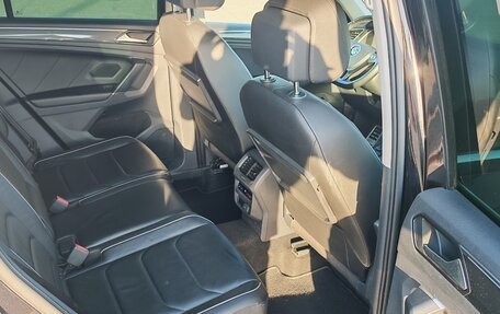 Volkswagen Tiguan II, 2017 год, 3 000 000 рублей, 17 фотография