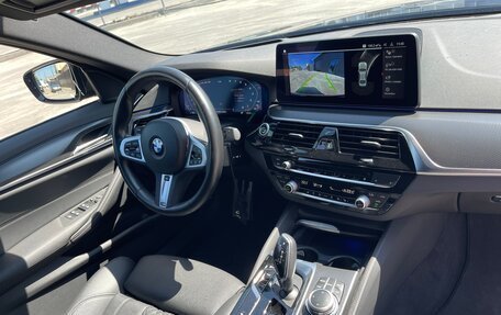 BMW 5 серия, 2022 год, 5 700 000 рублей, 21 фотография