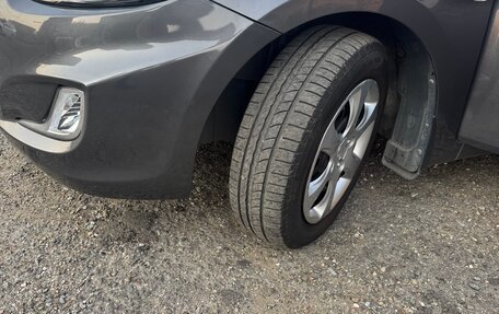Hyundai Solaris II рестайлинг, 2012 год, 820 000 рублей, 6 фотография