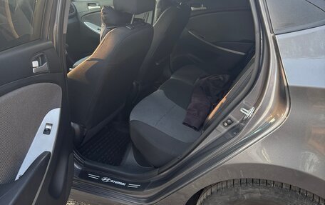 Hyundai Solaris II рестайлинг, 2012 год, 820 000 рублей, 5 фотография