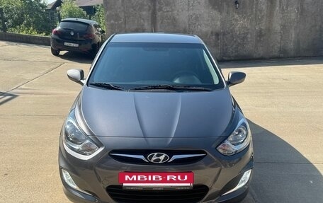 Hyundai Solaris II рестайлинг, 2012 год, 820 000 рублей, 11 фотография