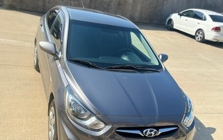 Hyundai Solaris II рестайлинг, 2012 год, 820 000 рублей, 13 фотография