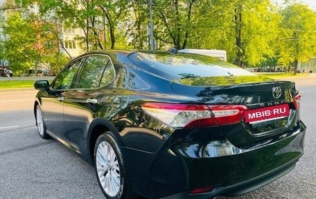 Toyota Camry, 2019 год, 2 350 000 рублей, 3 фотография