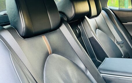 Toyota Camry, 2019 год, 2 350 000 рублей, 22 фотография