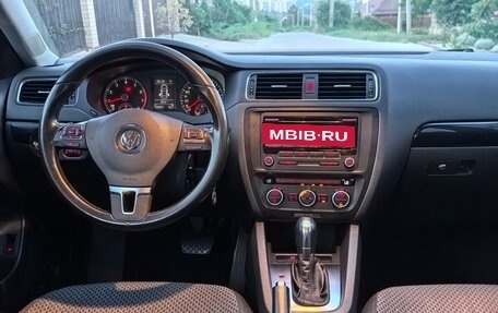 Volkswagen Jetta VI, 2013 год, 1 290 000 рублей, 14 фотография