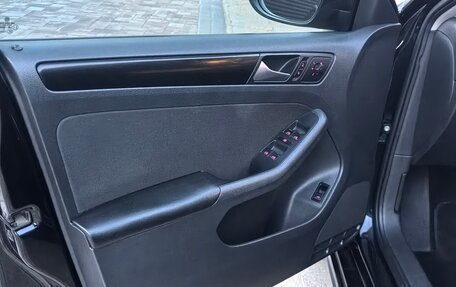 Volkswagen Jetta VI, 2013 год, 1 290 000 рублей, 21 фотография