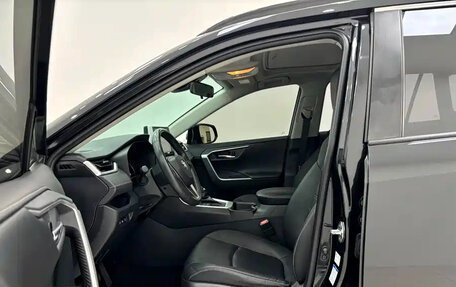 Toyota RAV4, 2020 год, 2 740 000 рублей, 7 фотография