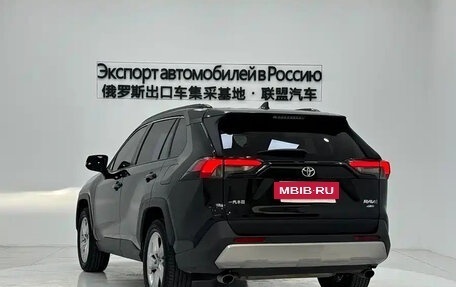 Toyota RAV4, 2020 год, 2 740 000 рублей, 4 фотография