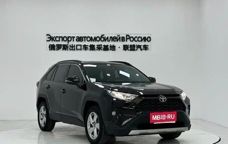 Toyota RAV4, 2020 год, 2 740 000 рублей, 3 фотография
