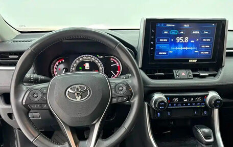 Toyota RAV4, 2020 год, 2 740 000 рублей, 12 фотография