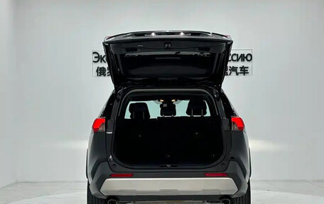 Toyota RAV4, 2020 год, 2 740 000 рублей, 16 фотография