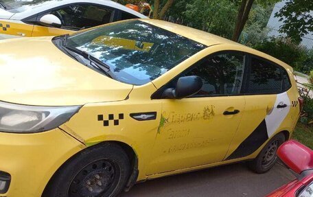 KIA Rio III рестайлинг, 2015 год, 530 000 рублей, 2 фотография