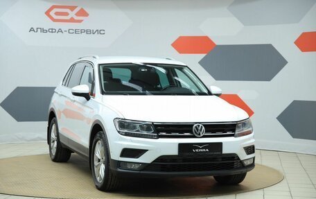 Volkswagen Tiguan II, 2018 год, 2 390 000 рублей, 3 фотография